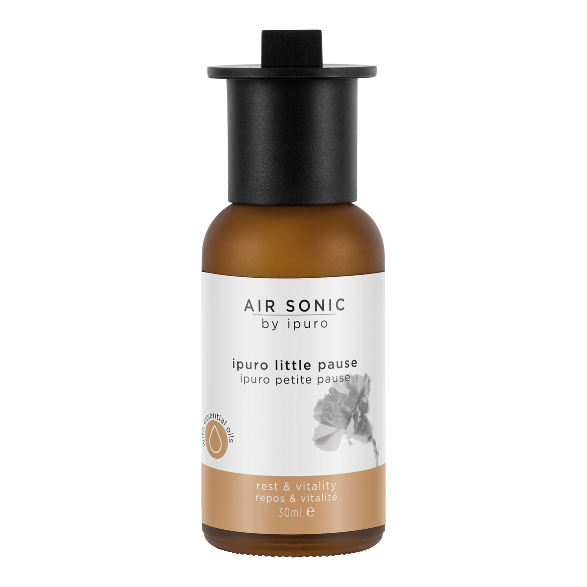Eine kleine braune Flasche AIR SONIC ipuro little pause Duftöl von ipuro hat ein weißes englisches und französisches Etikett mit Blumenmuster und einen schwarzen Verschluss.